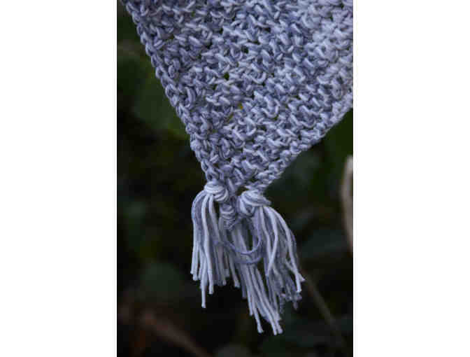 Lacy grey and white child's poncho (large/XL)