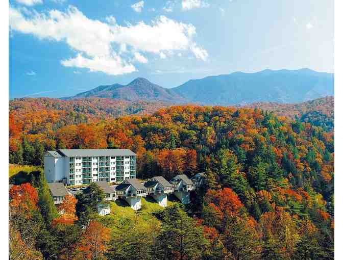 1 Week in Gatlinburg,TN at MountainLoft Resort