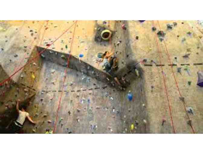 Boston University Fitness and Recreation Center- Adult Recreation Class