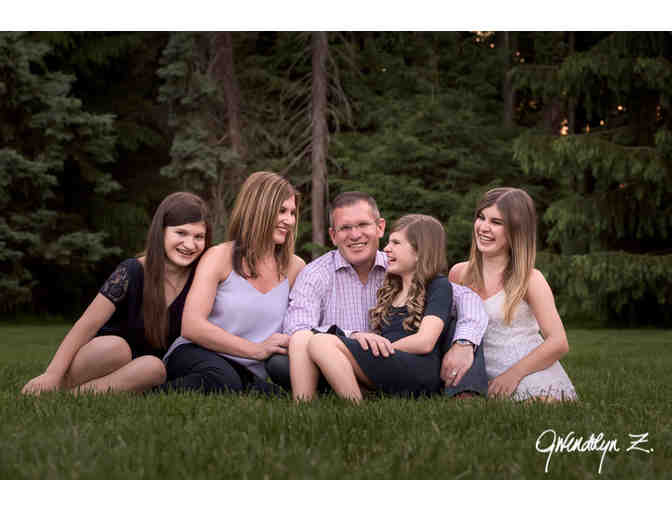 Portrait Session, plus a $400 Gift Certificate toward Wall Print