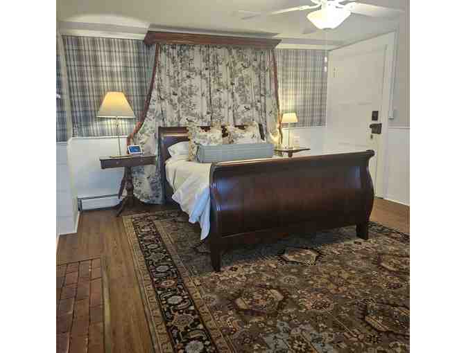 City and Country: New York Escape