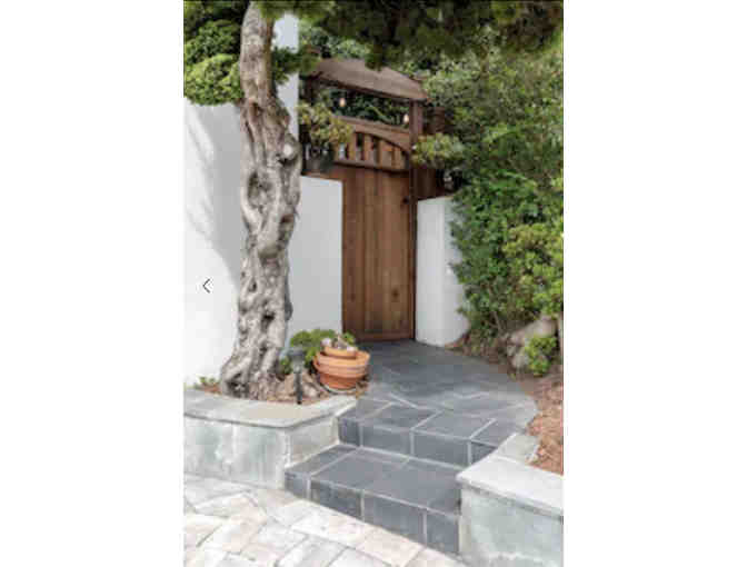 One-night Stay in West Portal Studio