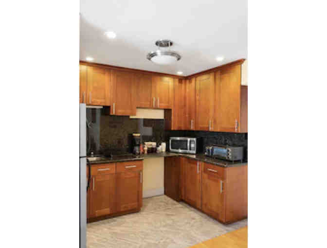 One-night Stay in West Portal Studio