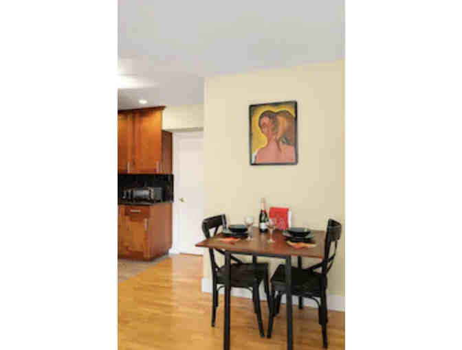 One-night Stay in West Portal Studio