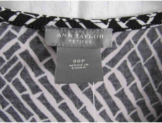 Ann Taylor Petite Dress Size 9