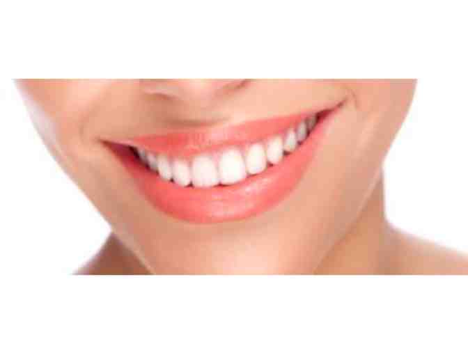 Canon Cosmetic Dental Group - Zoom Laser Bleaching Certificate