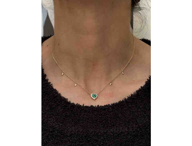 XIV Karats - 14 Karat Yellow Gold and Diamond Necklace with Heart Emerald