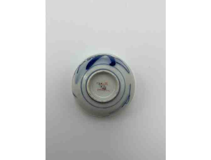 Boxed set of 5 Japanese sake cups with hand-painted birds