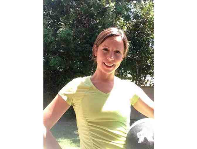 Chloe Back Personal Training: 4 Sessions of a Body Contour Training Class