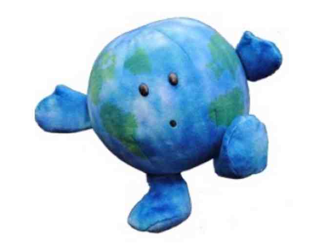 'Hug For Earth' Basket - 4th Grade