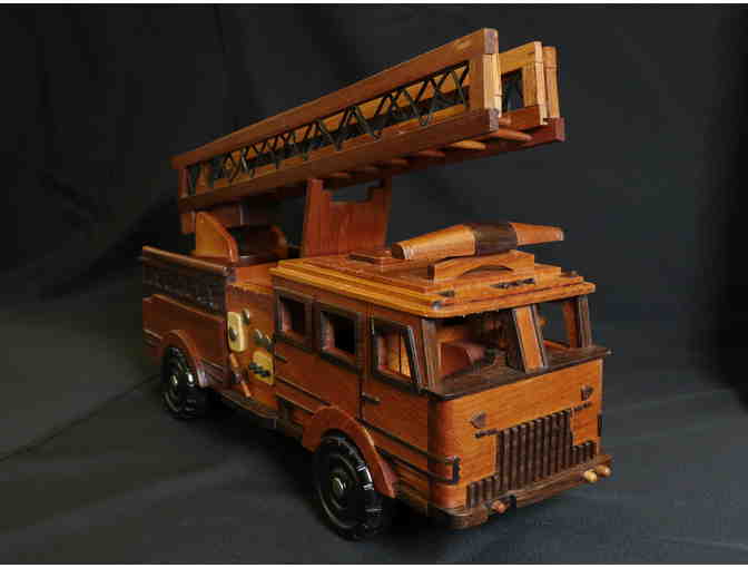 MAHOGANY WOOD DESKTOP FIRE TRUCK