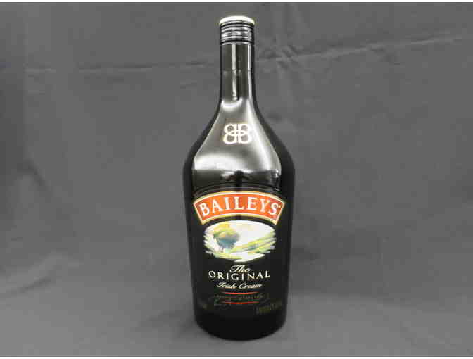 DREAMING OF A BAILEY'S WHITE RUSSIAN