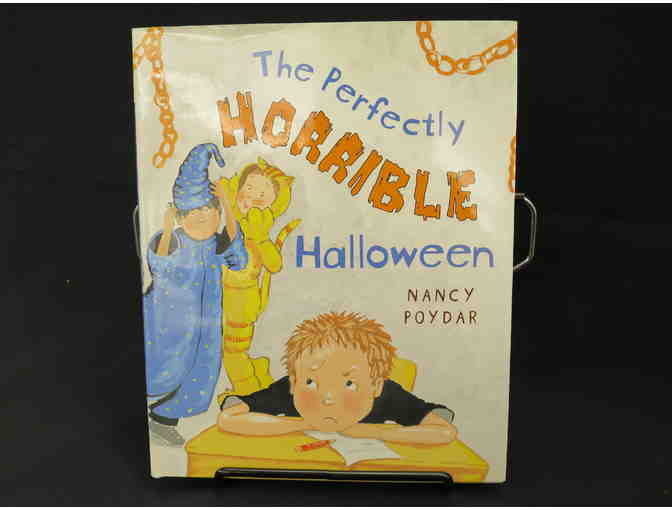 HALLOWEEN FUN BOOK COLLECTION