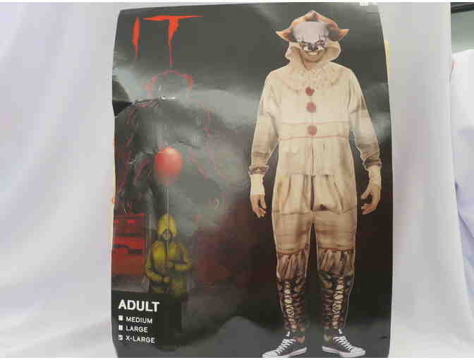 FRIGHT NIGHT SPOOKY HALLOWEEN SET: COSTUME & FIGURINES