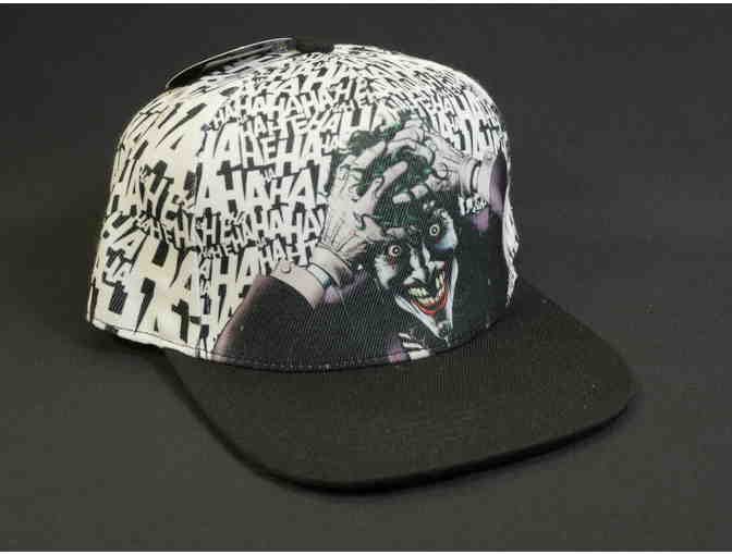 GO WITH A SMILE: DC COMICS JOKER COLLECTION