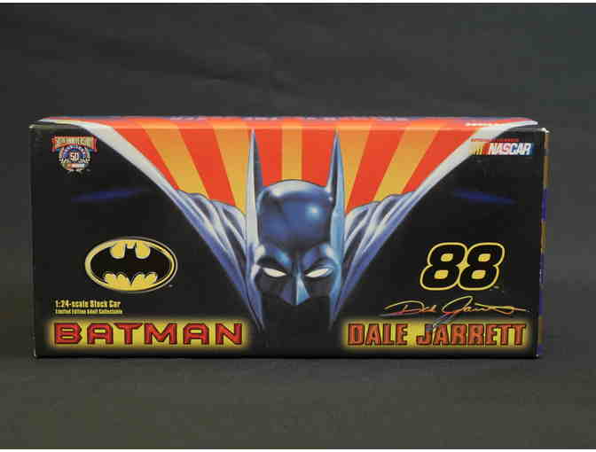 GO WITH A SMILE: DC COMICS JOKER COLLECTION