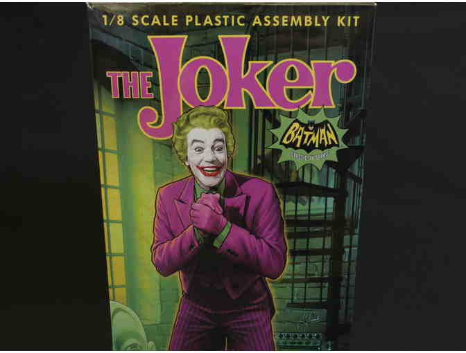 GO WITH A SMILE: DC COMICS JOKER COLLECTION