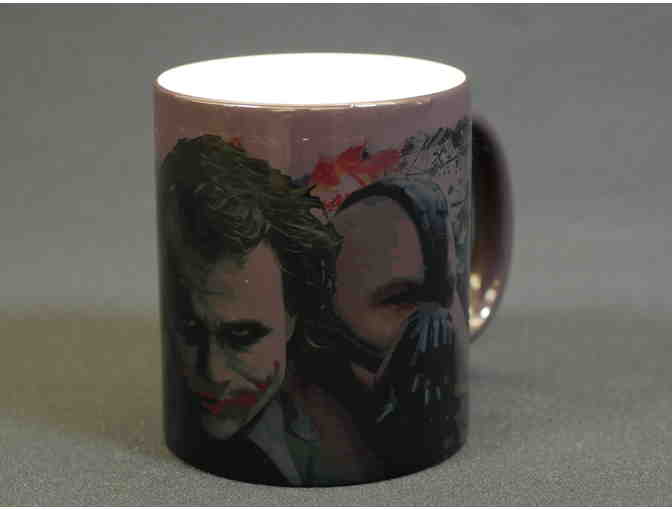 GO WITH A SMILE: DC COMICS JOKER COLLECTION