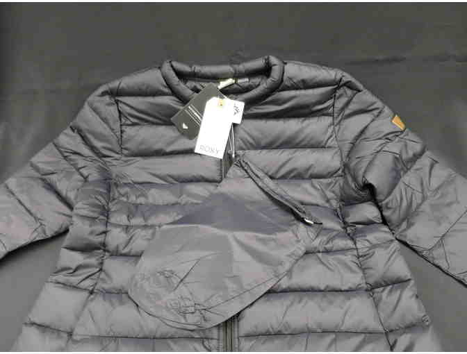 WOMAN ON THE MOVE TRAVEL PACKAGE: JACKET, HAT, SUNGLASSES & MORE