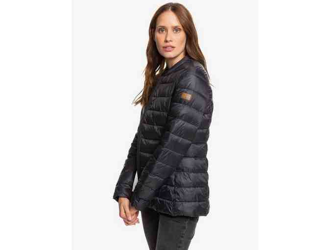 WOMAN ON THE MOVE TRAVEL PACKAGE: JACKET, HAT, SUNGLASSES & MORE