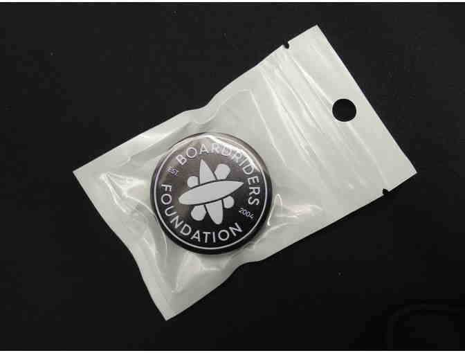 WOMAN ON THE MOVE TRAVEL PACKAGE: JACKET, HAT, SUNGLASSES & MORE