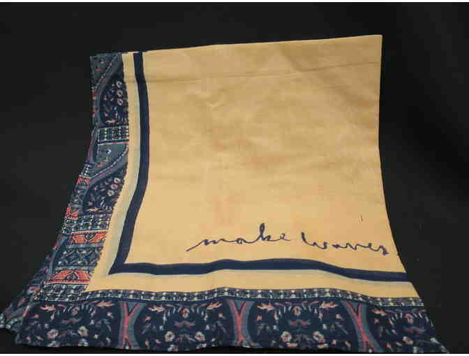 WOMAN ON THE MOVE TRAVEL PACKAGE: JACKET, HAT, SUNGLASSES & MORE