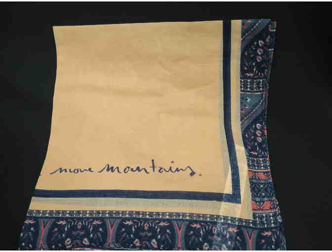 WOMAN ON THE MOVE TRAVEL PACKAGE: JACKET, HAT, SUNGLASSES & MORE