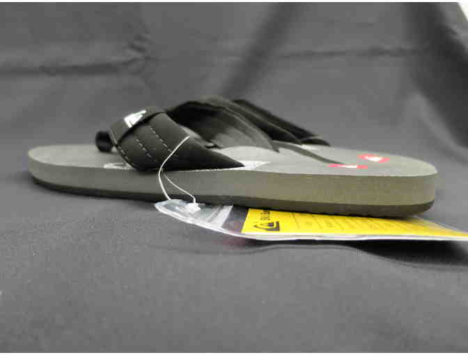 QUIKSILVER MEN'S QUILTED FLIP FLOP SANDALS: SIZE 9