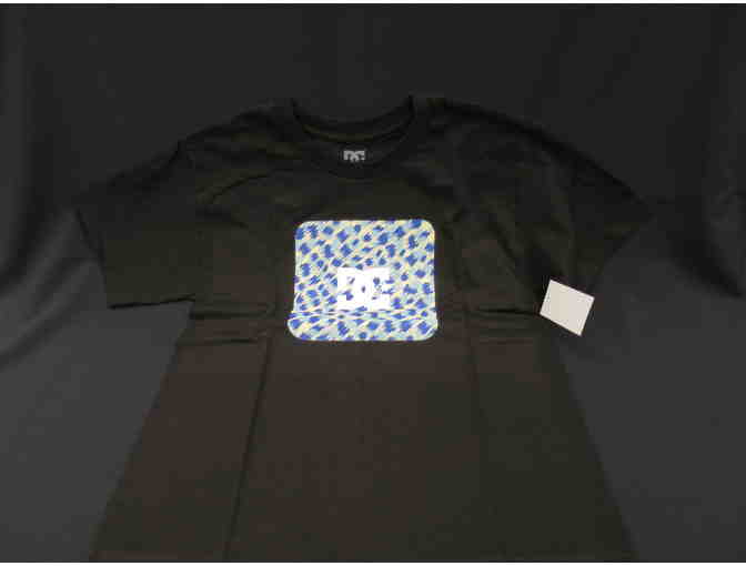 BOYS T-SHIRT COLLECTION BY DC SHOES BRAND: SIZE 12/M