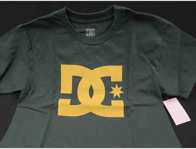 BOYS T-SHIRT COLLECTION BY DC SHOES BRAND: SIZE 12/M