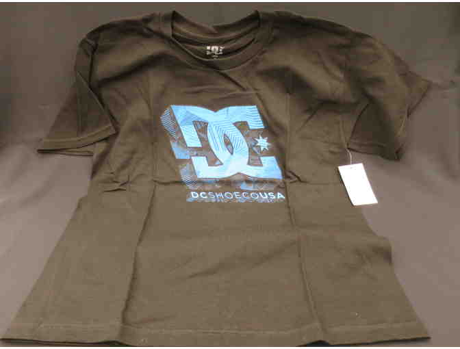 BOYS DC SHOES BRANDED T-SHIRT COLLECTION: SIZE 10/S
