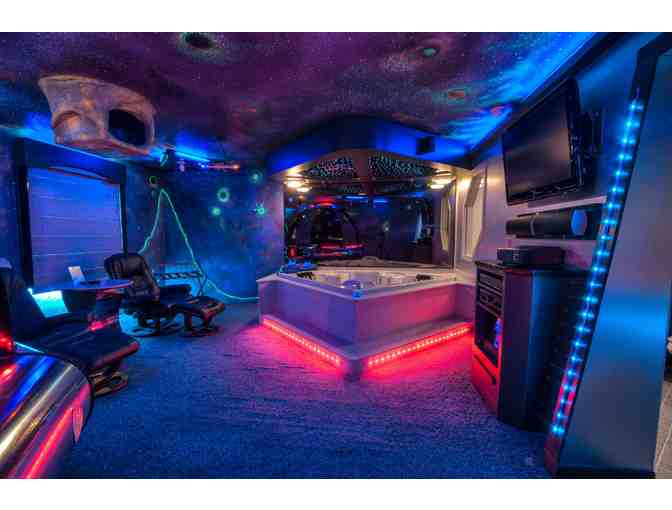 Fantasy Suite - One Night - Sunset Inn & Suites - Clinton, IL