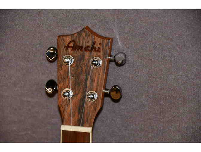 Amahi Ukulele