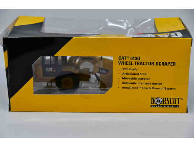 CAT 613 Wheeled Scraper Model