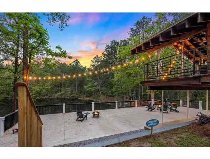 Blue Hollow Lake Retreat