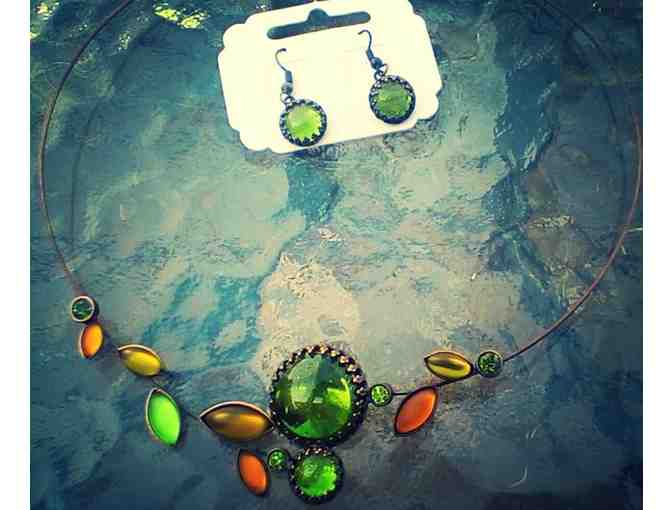 $25 Gift Certificate to the Rave 'N Image!