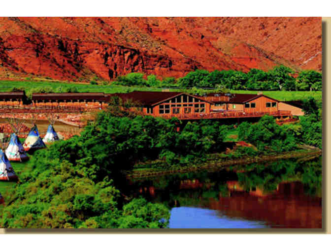 Red Cliffs Lodge - 1 Night Stay
