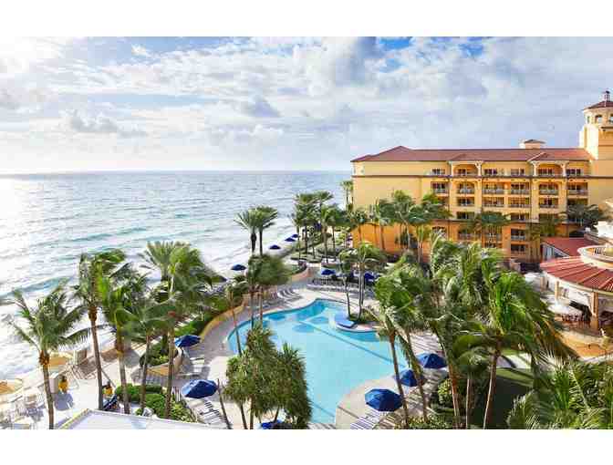 Exclusive Family Portrait plus Luxury 5 Diamond Hotel Stay in New York or Palm Beach!